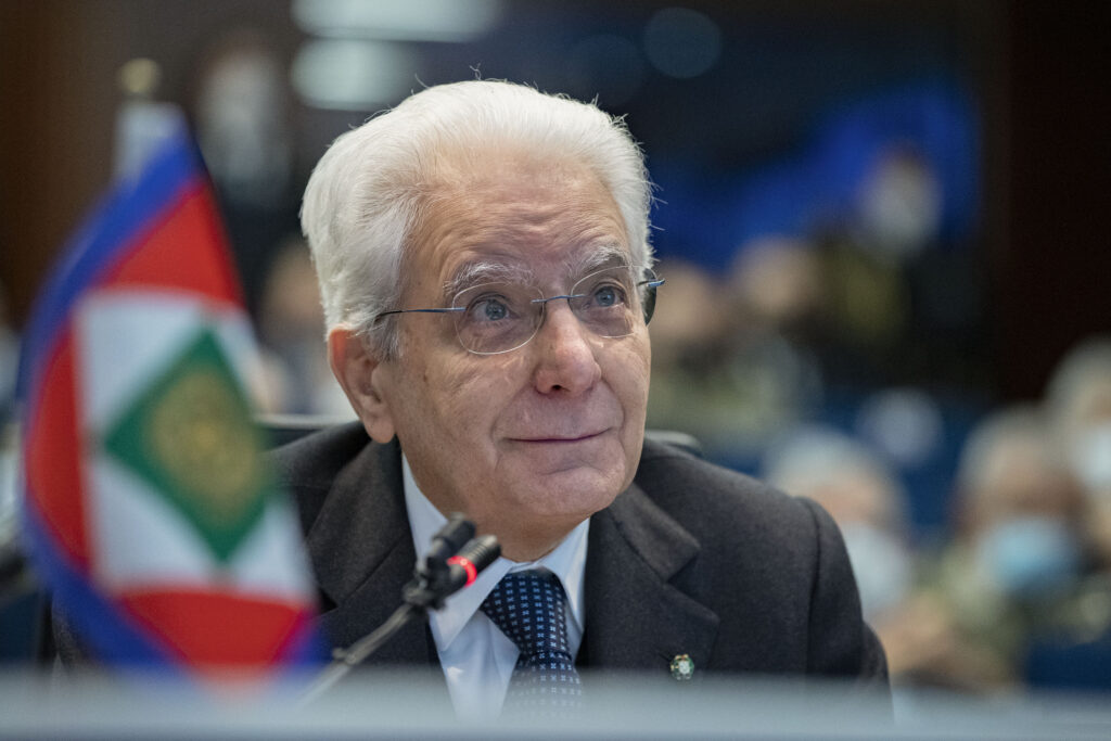 Il Presidente Mattarella non ha accolto le dimissioni del governo Draghi
